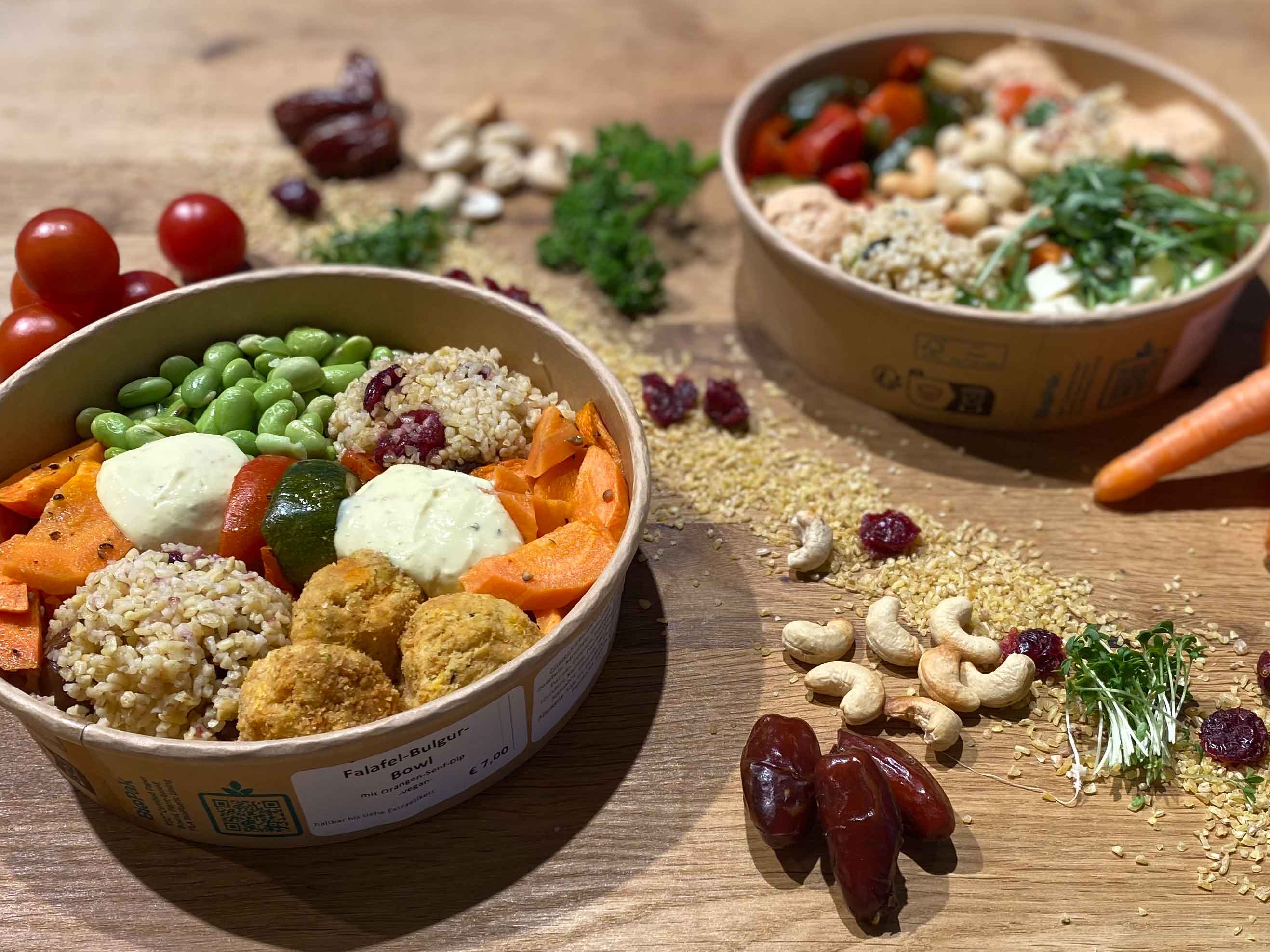 Falafel-Bulgur-Bowl von Helden Catering